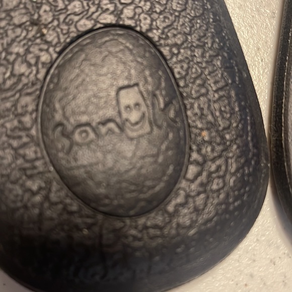 SANUK - Picture 7 of 7